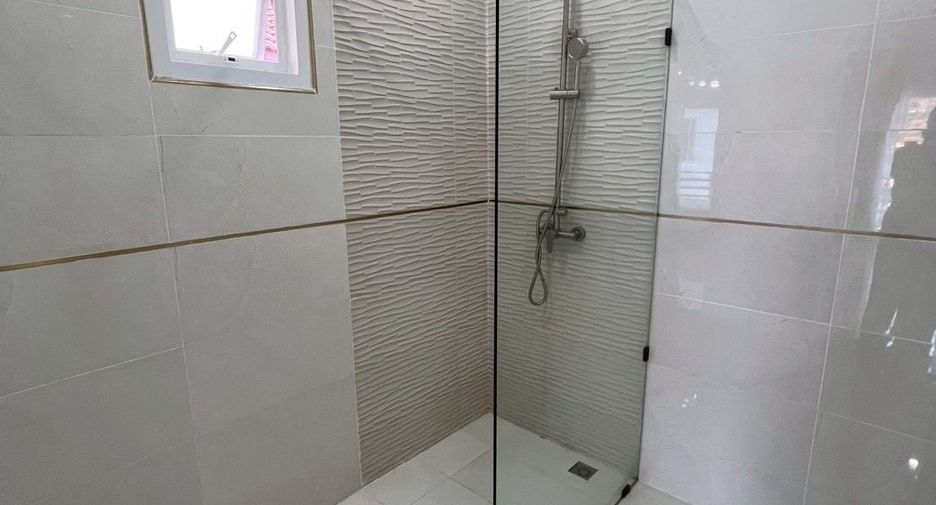Villa zur Miete mit 5 Zimmer in Jomtien, Pattaya