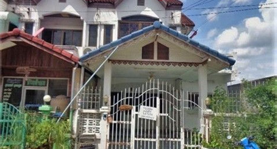 For sale 1 bed townhouse in Don Mueang, Bangkok