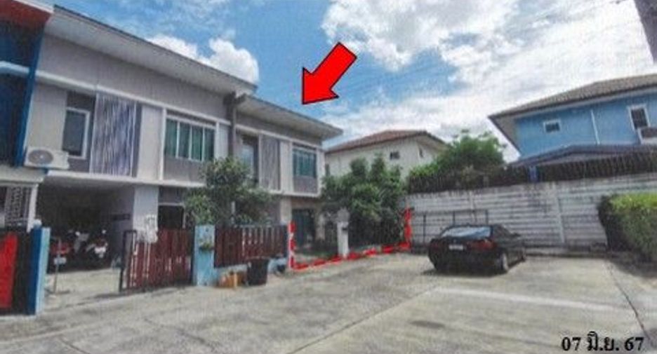 Reihenhaus zum Kauf mit 1 Zimmer in Khlong Sam Wa, Bangkok