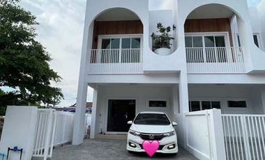 Продажа 3 спальни таунхаус в Mueang Ratchaburi, Ратбури