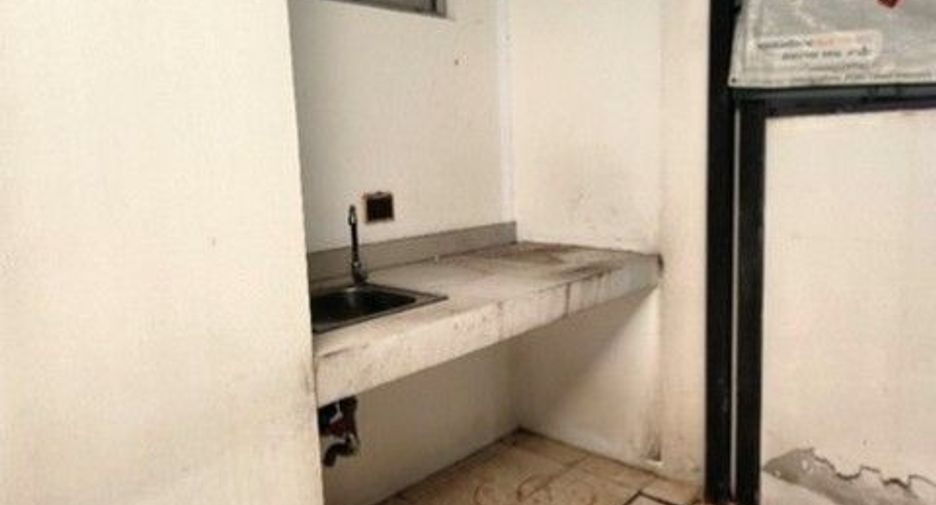 Casa adosada en venta de 1 habitaciones en Thung Khru, Bangkok
