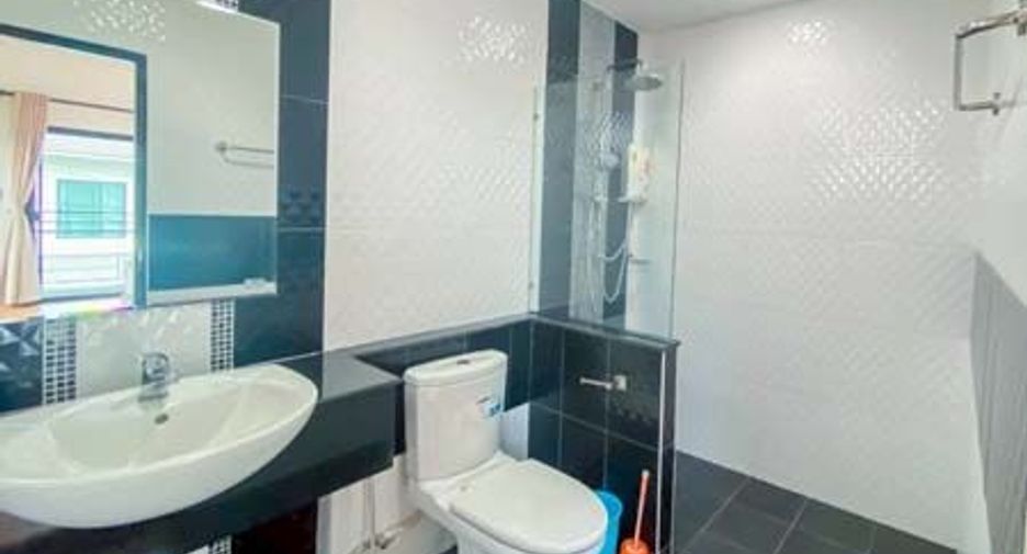 For sale 3 bedrooms house in Saraphi, Chiang Mai