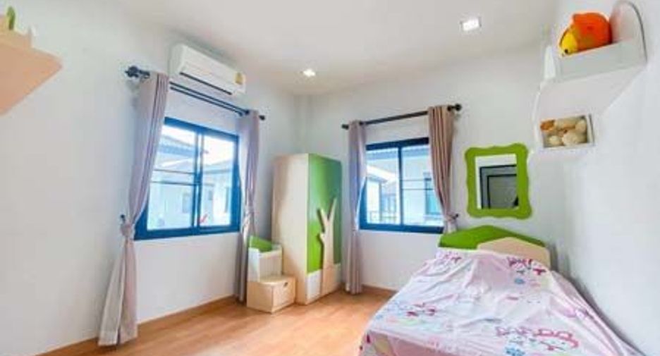 For sale 3 bedrooms house in Saraphi, Chiang Mai