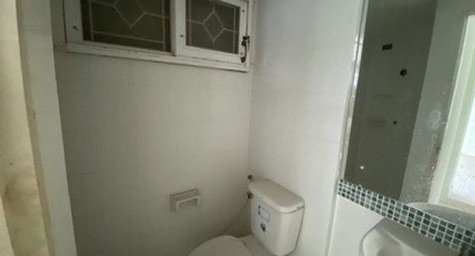 Casa adosada en venta de 1 habitaciones en Nong Khaem, Bangkok