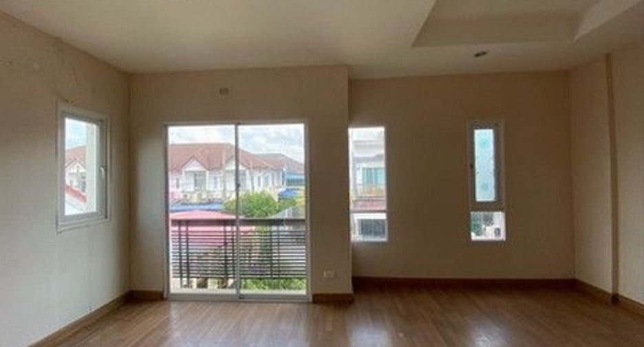 Casa adosada en venta de 1 habitaciones en Nong Khaem, Bangkok