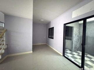 For sale 1 bed townhouse in Prawet, Bangkok