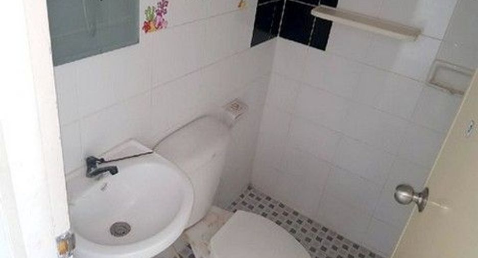 Casa adosada en venta de 1 habitaciones en Prawet, Bangkok
