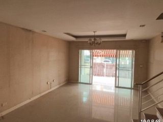 For sale 1 bed townhouse in Lat Krabang, Bangkok