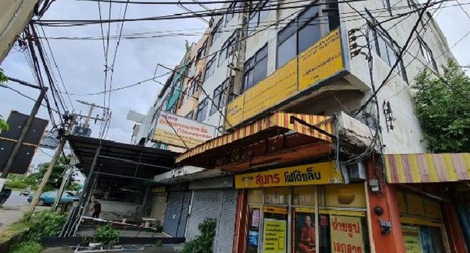 Gewerbefläche zum Kauf mit 1 Zimmer in Thanyaburi, Pathum Thani