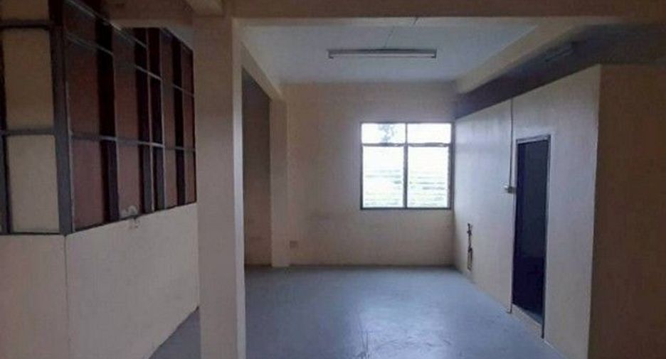 Gewerbefläche zum Kauf mit 1 Zimmer in Thanyaburi, Pathum Thani