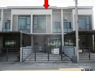 For sale 1 bed townhouse in Khlong Sam Wa, Bangkok