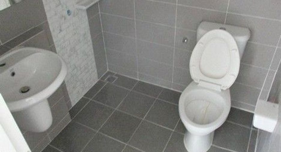 Продажа 1 кровать таунхаус в Кхлонг Сам Ща, Бангкок