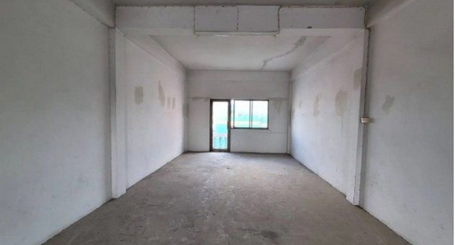 Gewerbefläche zum Kauf mit 1 Zimmer in Thanyaburi, Pathum Thani