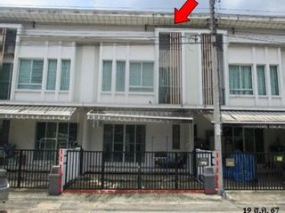 For sale 1 bed townhouse in Khlong Sam Wa, Bangkok