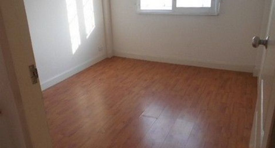 Casa adosada en venta de 1 habitaciones en Nong Khaem, Bangkok