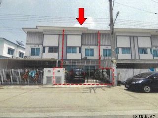 For sale 1 bed townhouse in Khlong Sam Wa, Bangkok