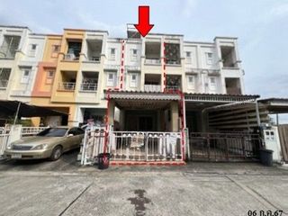 For sale 1 bed townhouse in Bang Kapi, Bangkok