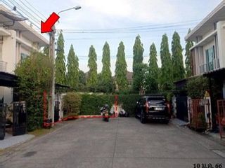 For sale 1 bed townhouse in Khlong Sam Wa, Bangkok