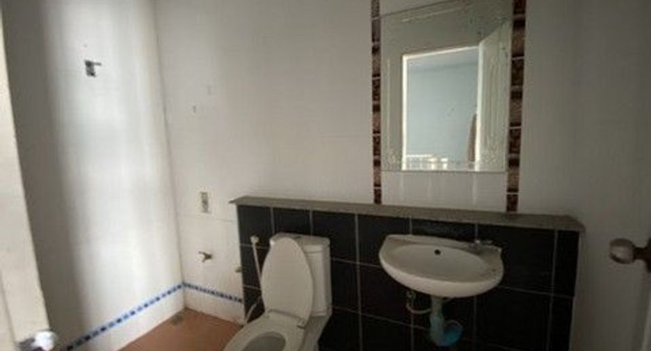 Casa adosada en venta de 1 habitaciones en Nong Khaem, Bangkok