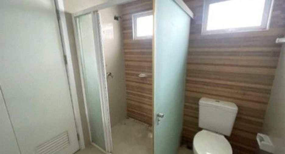 For sale 1 bed townhouse in Bang Khun Thian, Bangkok