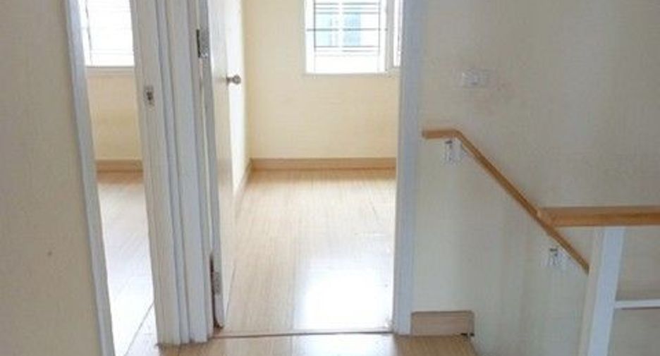 For sale 1 bed townhouse in Thung Khru, Bangkok
