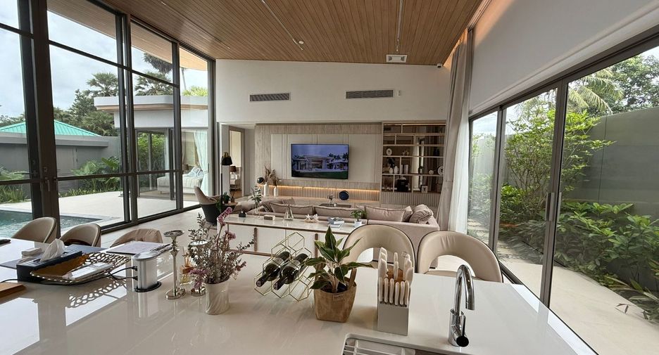 For sale 3 bedrooms villa in Thalang, Phuket