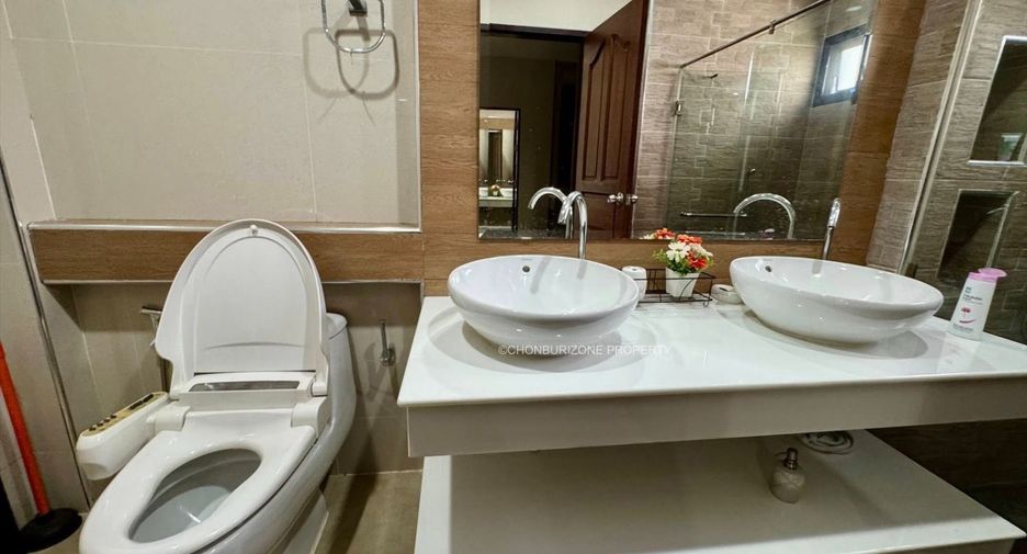 For rent 3 bedrooms house in Si Racha, Chonburi