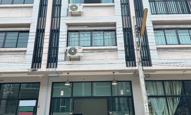 For sale 3 bedrooms townhouse in Phra Samut Chedi, Samut Prakan