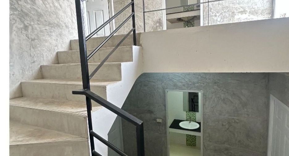 For sale 3 bedrooms townhouse in Phra Samut Chedi, Samut Prakan