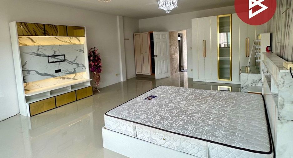 For sale 3 bedrooms townhouse in Phra Samut Chedi, Samut Prakan