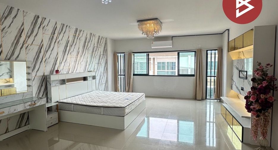 For sale 3 bedrooms townhouse in Phra Samut Chedi, Samut Prakan