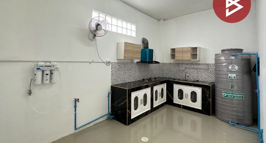 For sale 3 bedrooms townhouse in Phra Samut Chedi, Samut Prakan