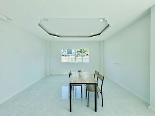 出售 3 卧室 独立屋 在 Si Racha, Chon Buri