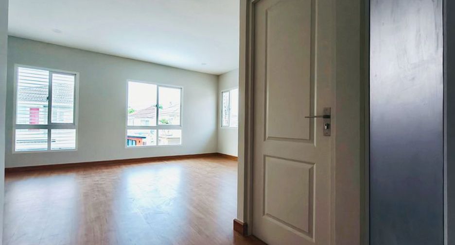 For sale 3 bedrooms house in Sai Mai, Bangkok