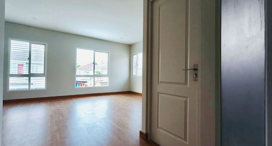 For sale 3 bedrooms house in Sai Mai, Bangkok