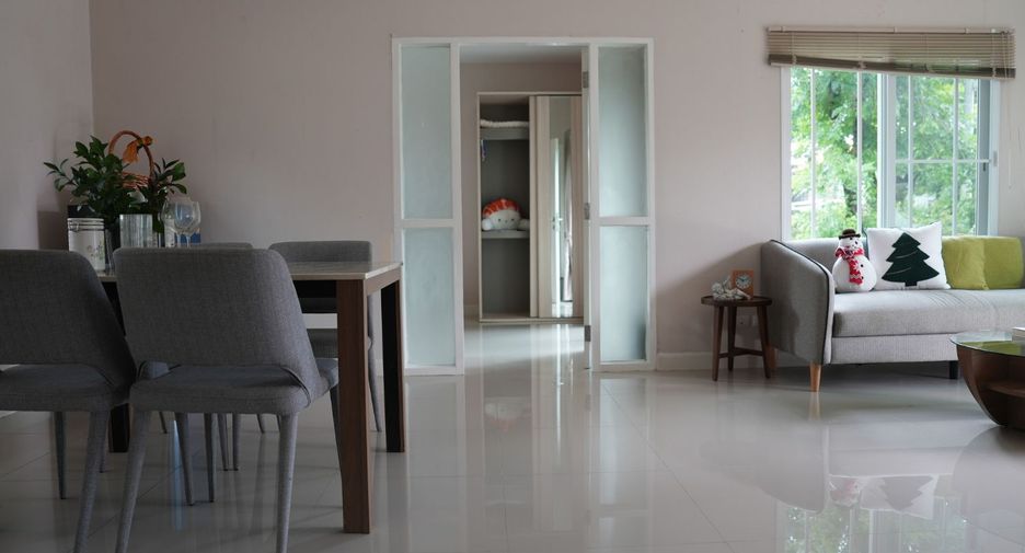 Haus zur Miete mit 4 Zimmer in Mueang Chiang Mai, Chiang Mai