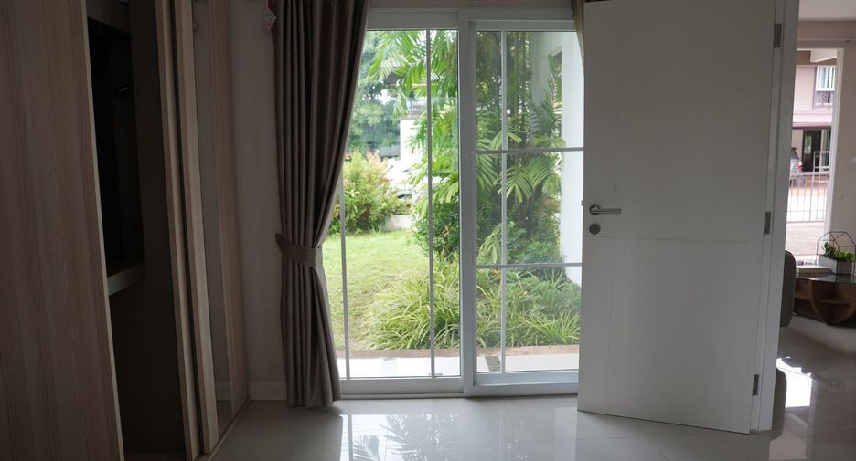 Haus zur Miete mit 4 Zimmer in Mueang Chiang Mai, Chiang Mai