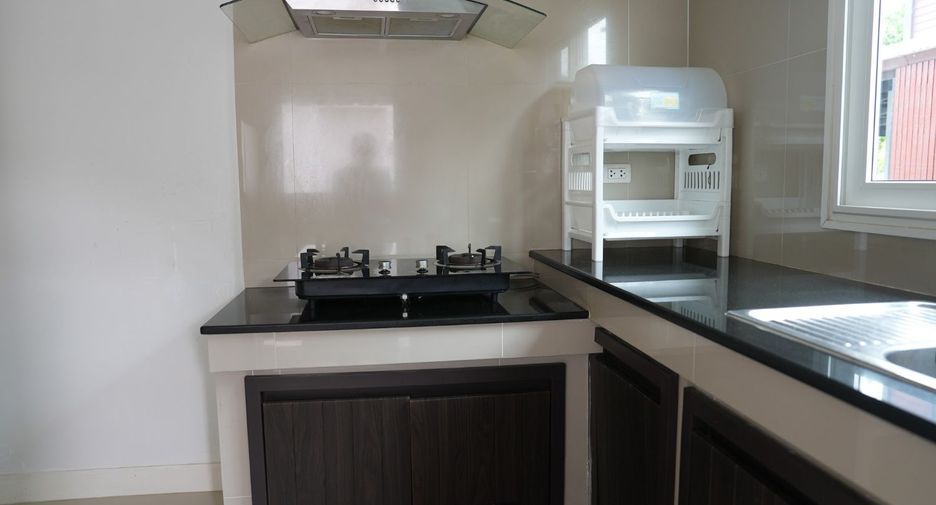 Haus zur Miete mit 4 Zimmer in Mueang Chiang Mai, Chiang Mai