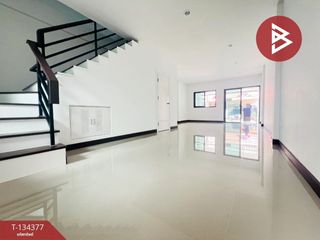 For sale 3 bedrooms townhouse in Mueang Samut Songkhram, Samut Songkhram