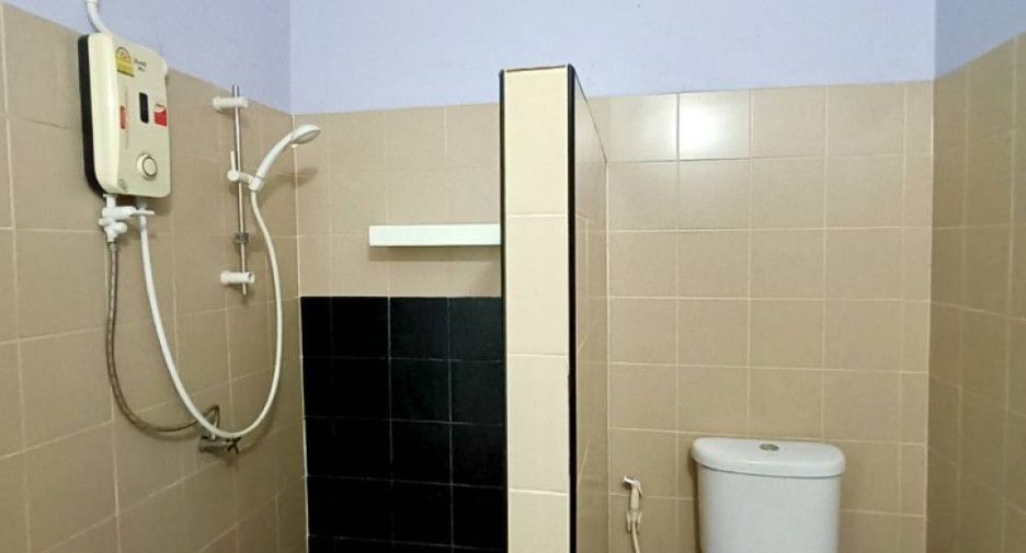 Reihenhaus zum Kauf mit 2 Zimmer in Wat Phleng, Ratchaburi
