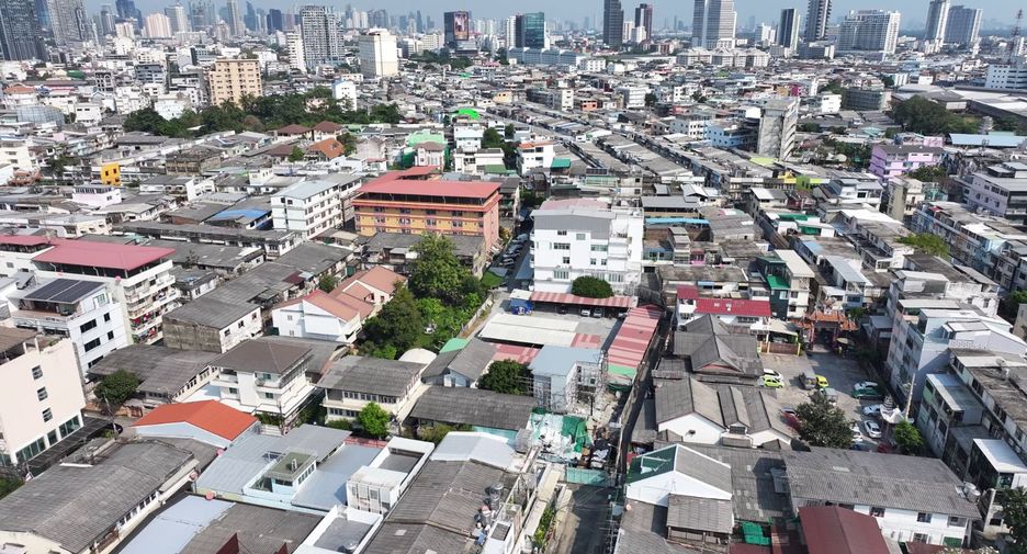 Grundstück zum Kauf in Sathon, Bangkok