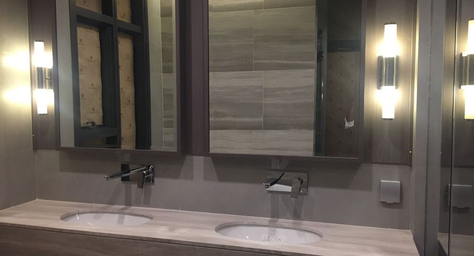 For rent 2 bedrooms condo in Sathon, Bangkok