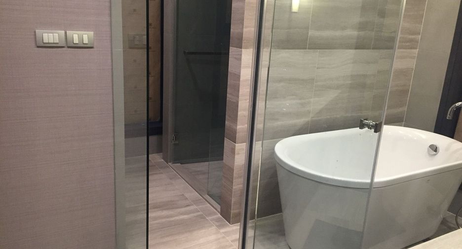 For rent 2 bedrooms condo in Sathon, Bangkok