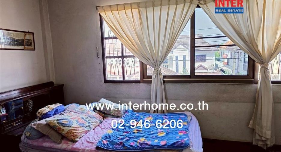 For sale 3 bedrooms townhouse in Pak Kret, Nonthaburi