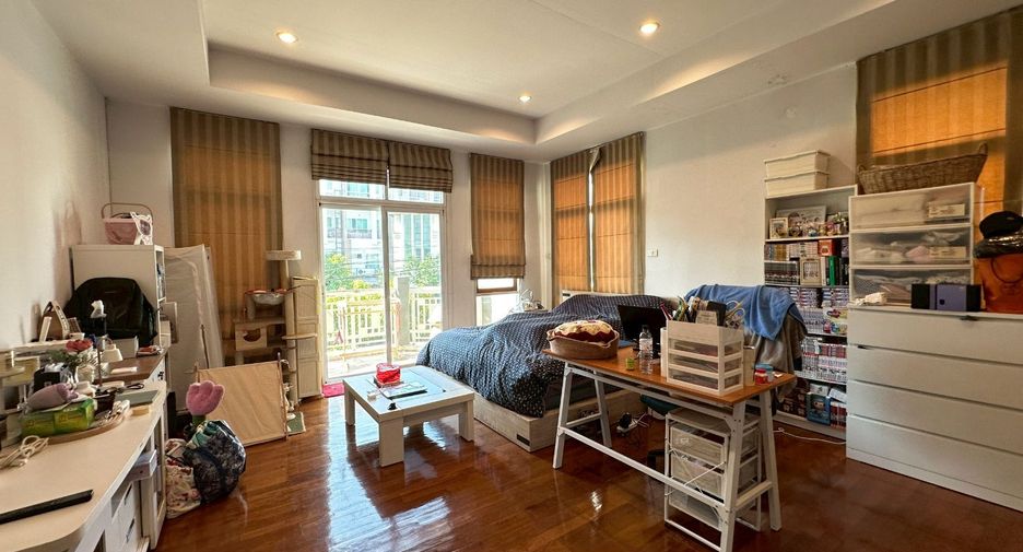 For sale 4 bedrooms house in Bang Bon, Bangkok