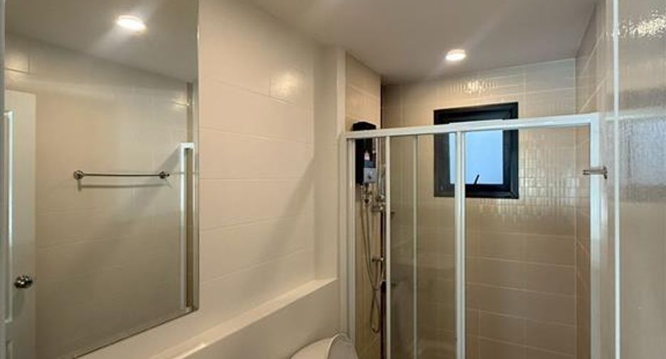 À vendre 4 chambres maison à Bang Phli, Samut Prakan