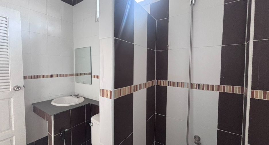 Reihenhaus zum Kauf mit 4 Zimmer in Mueang Rayong, Rayong