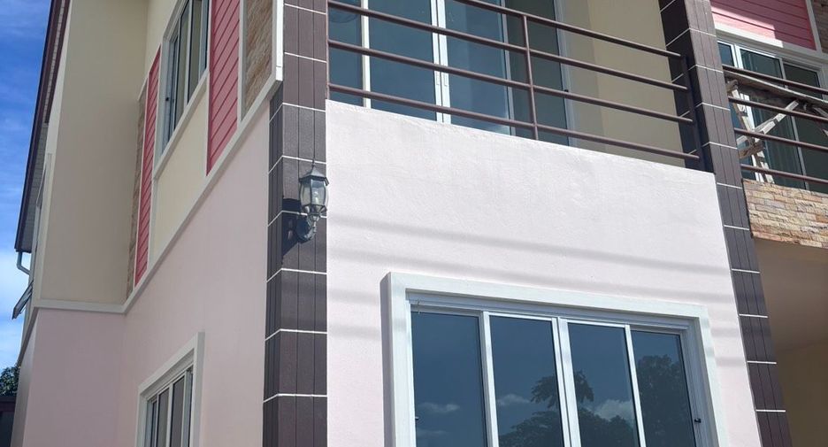 Reihenhaus zum Kauf mit 4 Zimmer in Mueang Rayong, Rayong