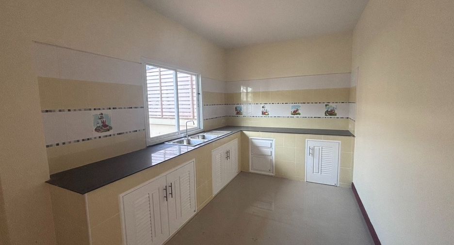 Reihenhaus zum Kauf mit 4 Zimmer in Mueang Rayong, Rayong