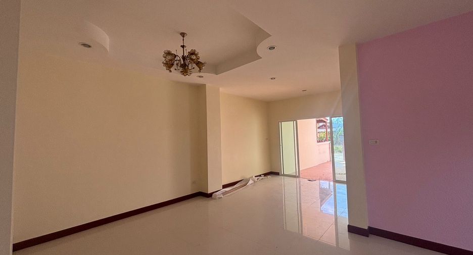 Reihenhaus zum Kauf mit 4 Zimmer in Mueang Rayong, Rayong